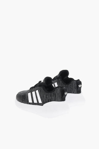 SWIFT RUN 22 Lace-up Sneakers with Side Stripes