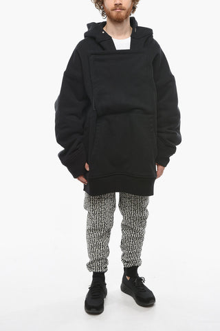 Felpa Hoodie Oversized con Chiusura in Velcro e Maxitasca