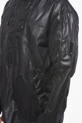 Giacca a Vento in Nylon Lucido con Tasche ad Aletta