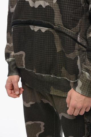 EASTPACK Oversized Hoodie Sweatshirt with Camouflage Pattern and Zipped Maxi Pocket