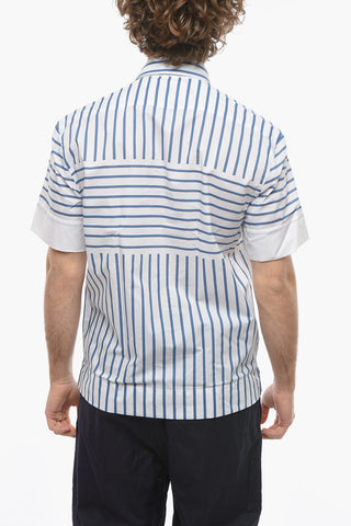 Camicia a Maniche Corte con Fantasia a Righe e Stampa Logo
