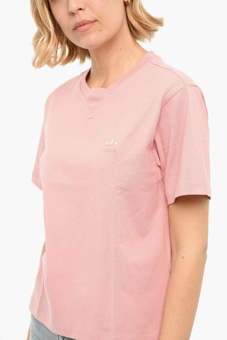 Embroidered Logo Cropped Short Sleeved T-shirt