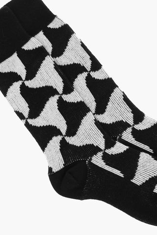 Cashmere Long Socks with WAVY STRIANGLE Motif