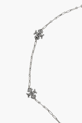 Collana ROXANNE Argentata con Dettaglio Logo con Strass