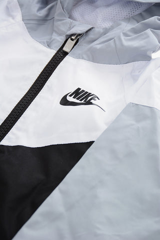 Lightweight Windbreaker with 2 Pockets and Hood