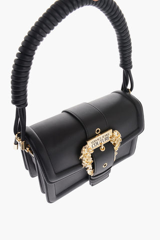 JEANS COUTURE Tasche aus Kunstleder, verziert mit übergroßer goldener Schnalle und geflochtenem Henkel