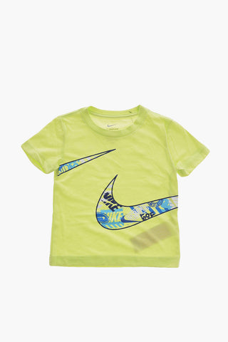 Set aus bedrucktem T-Shirt mit Rundhalsausschnitt und Mesh-Shorts