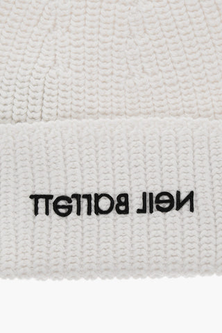 Beanie in Tinta Unita con Logo a Contrasto