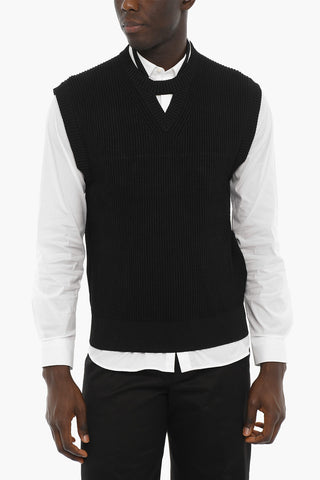 Ribbed Crew-neck Vest with Cut-Out Detail