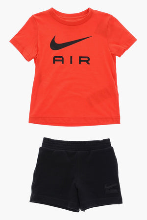 Set aus Crewneck-T-Shirt und Shorts