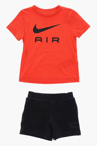 Set aus Crewneck-T-Shirt und Shorts