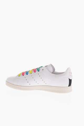 ADIDAS Sneakers Basse STAN SMIT In Ecopelle con Lacci Colorati e Logo Effetto Spray