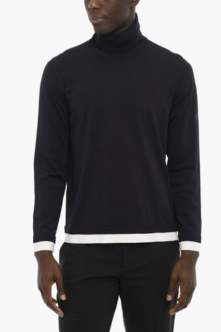 Lightweight Turtleneck Sweater With Contrasting Detail