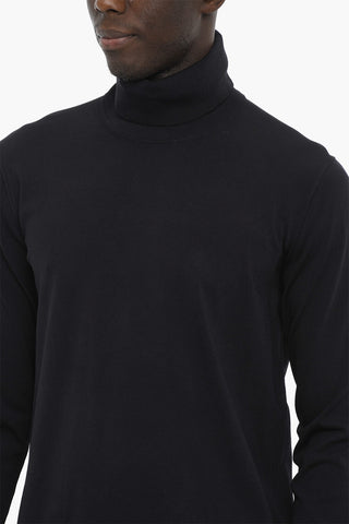 Lightweight Turtleneck Sweater With Contrasting Detail