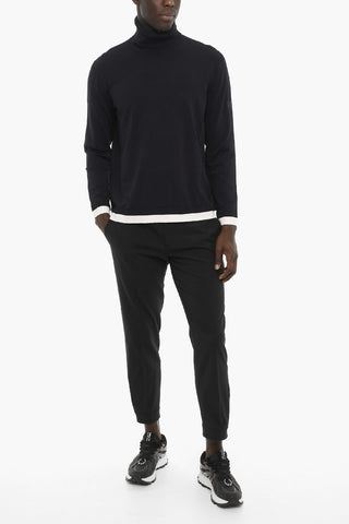 Lightweight Turtleneck Sweater With Contrasting Detail