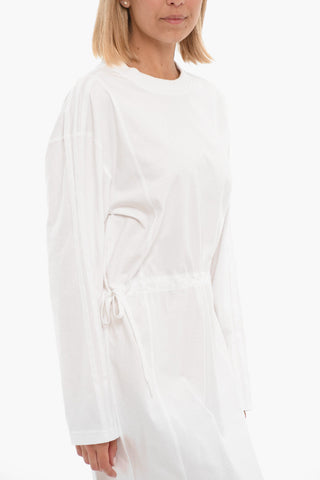 Maxi Vestito con Iconiche Strisce Tono su Tono