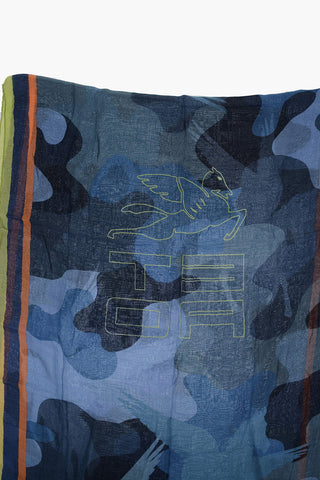 Foulard in Motivo Camouflying Pegaso con Bordi a Taglio Vivo