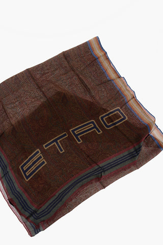 Foulard in Motivo Paisley a Taglio Vivo con Dettaglio Logo