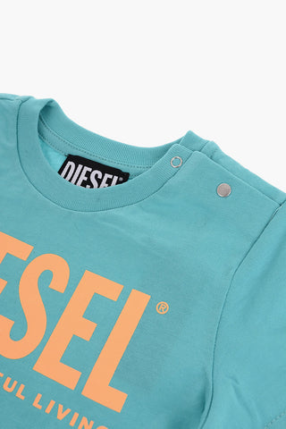 T-Shirt Girocollo con Logo Stampato a Contrasto