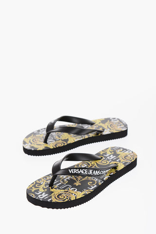 JEANS COUTURE Gummi-Zehensandalen mit Barockprint