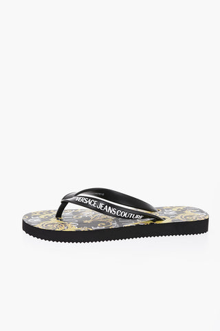 JEANS COUTURE Gummi-Zehensandalen mit Barockprint