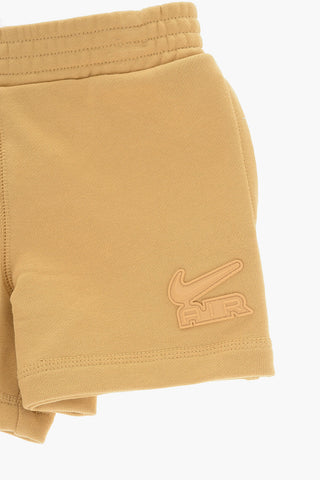 Set Rundhals-T-Shirt Und Shorts