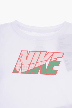 Set aus Dri-Fit-T-Shirt und karierten Shorts