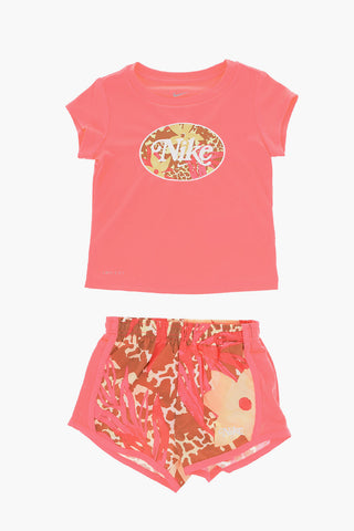 Gemustertes T-Shirt- und Shorts-Set