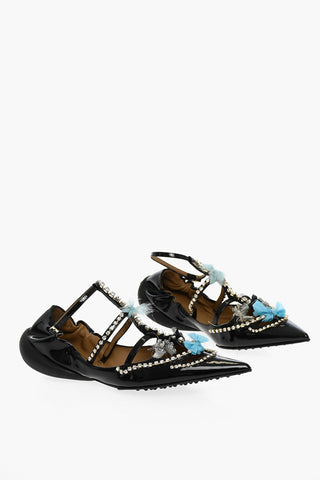Patent Leather Pointed Sandals Embelished With Rhinestones