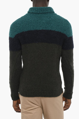 Alpaca Wool Sweather with V-neckline 