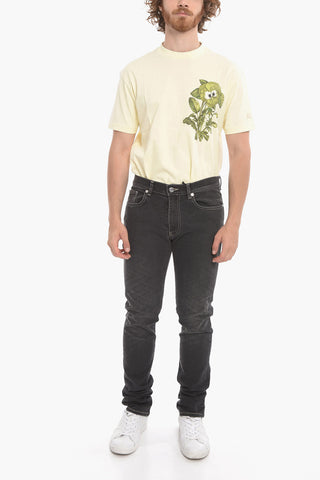 Taylor-fitting Stretchy Denims with MEDUSA PLAQUE Motif