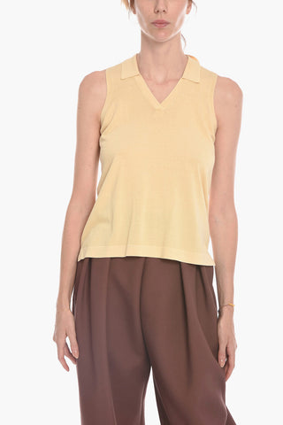 Sleeveless Top with V-neckline