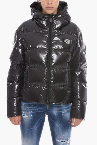 Piumino in Nylon Effetto Vernice con Cappuccio