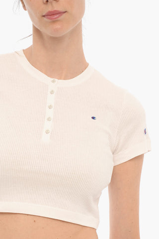 T-Shirt Crop Girocollo a Costine con Abbottonatura Frontale