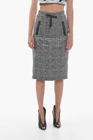Side Zipped District Check Longuette with Lace Lining