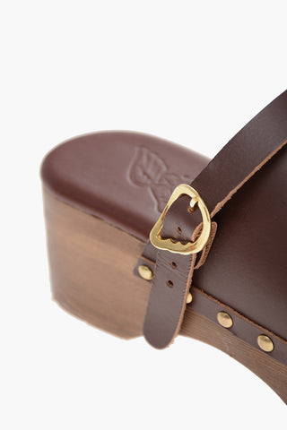 Mules In Pelle con Cinturino e Borchie Dorate 6cm