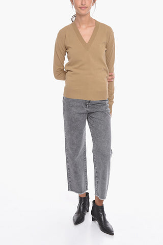 Stretchy Wool V-neck Sweater