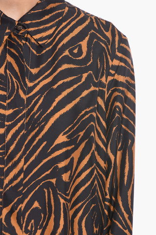 Camicia in Seta con Fantasia Zebrata e Abbottonatura Nascosta