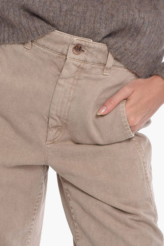 Jeans Mom Fit con Logo Patch sul Retro