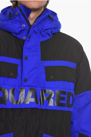 Zweifarbige Daunenjacke mit Maxi-Taschen