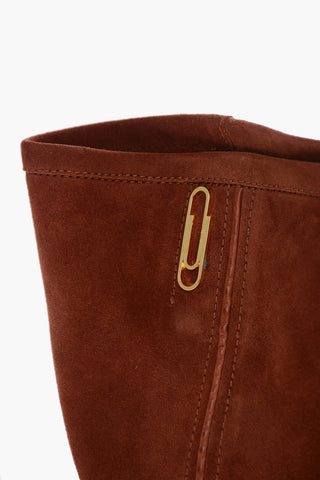 Stivali ARROW in Suede con Applicazione Spilla