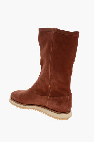 Stivali ARROW in Suede con Applicazione Spilla