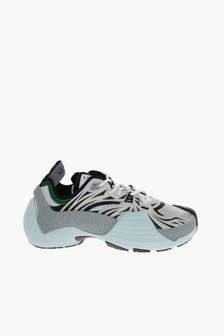 Contrasting Sole Mesh Low-Top Sneakers