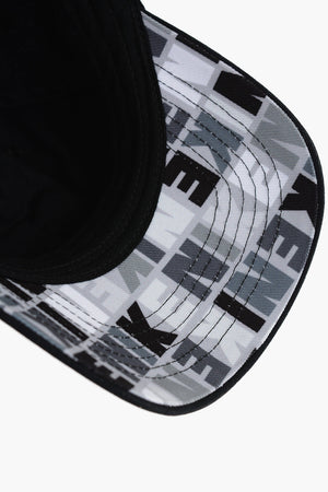 Cappello Baseball in Tinta Unita con Logo Ricamato