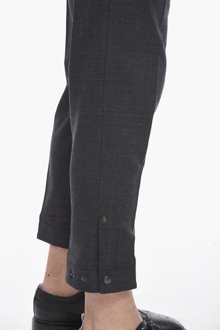 Pantaloni in Gabardine a Vita Bassa con Pince