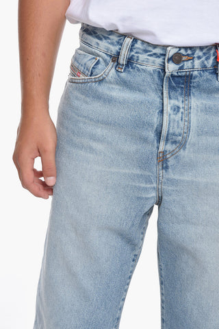 D-REKIV High-waisted Denims with Light Wash 20cm