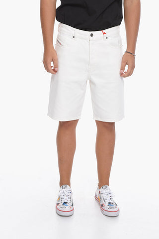 Shorts in Denim con Logo Patch