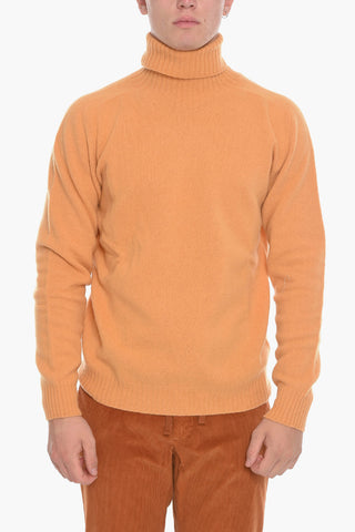 Maglia a Collo Alto con Bordi a Coste