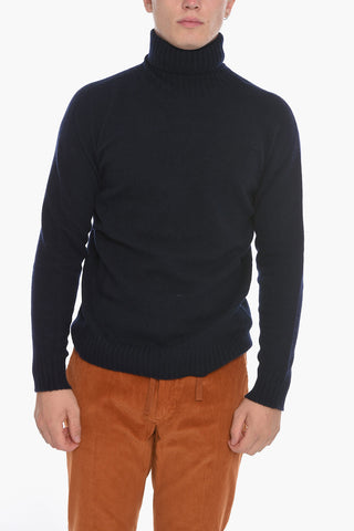 Maglia a Collo Alto con Bordi a Coste