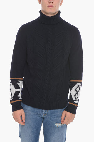 Woven Sweather with Turtleneck
